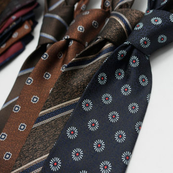 Tie for Men, Korean Style, Vintage Coffee Color, Wedding Stage, British Style, 8cm, Formal Wear, Business Casual, Hand-Tied, Blue Striped Pattern