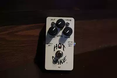 New Zealand Crowther audio Hot Cake V2 guitar bass overload single block effects