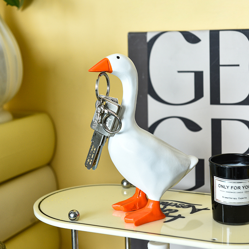 Creative and Cute Big White Goose Key Storage Entryway Ornament Home Desktop Decoration Magnet Helps You Hold the Key Holder