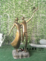 Abstract figures men and women sculptures fly hoping abstract glass steel sculptures men and women put pigeon sculptures outdoor sculptures