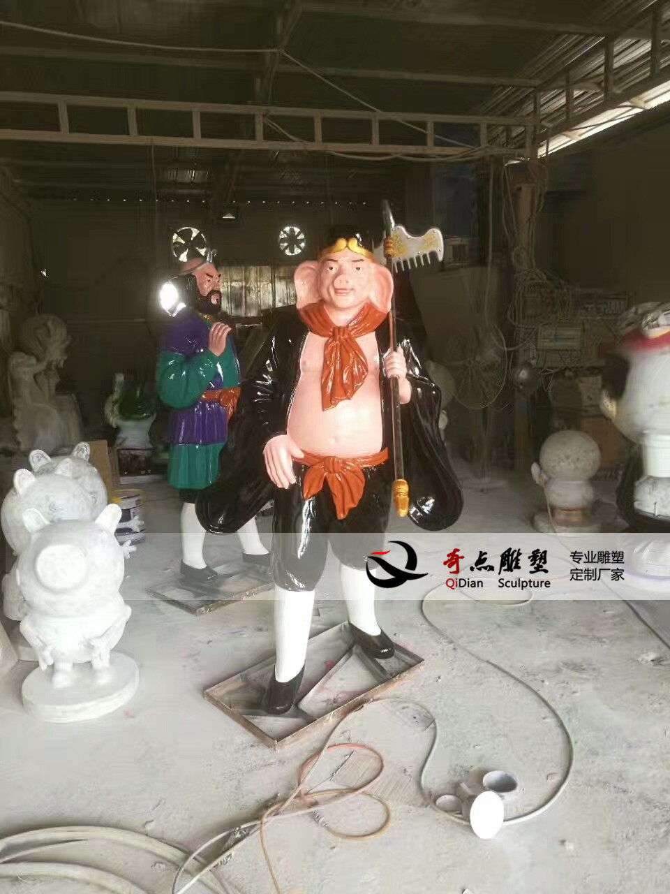 Glass Fiber Cartoon Cartoon Cartoon of the Western Journey to the four Sun Wuxi Pig Eight-ring Square Model Outdoor Sculpture Pendulum