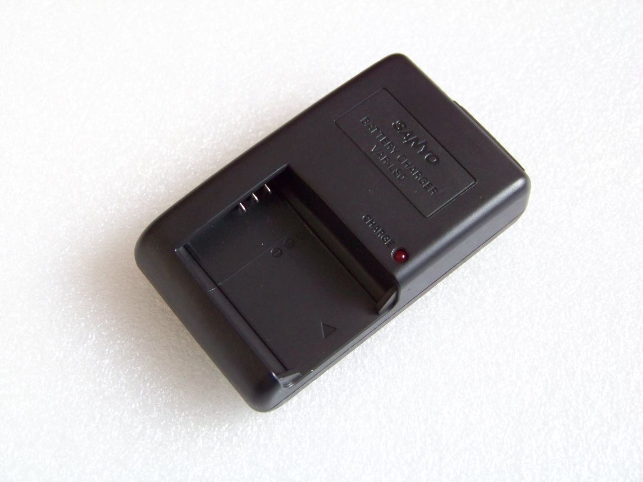 Sanyo Sanyo retro DV camera camera original seat charger DB-L80 suitable for GH1 GH2 GH3