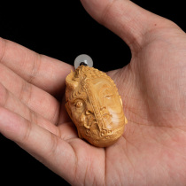 Wooden carving a chant between the hand and the man to carve out the yellow Yang wood key button engraving the handicraft Buddha pendant