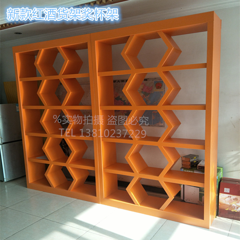 Kệ gỗ trưng bày rượu vang cao cấp giới thiệu rượu vang cao cấp trưng bày đứng rượu trưng bày tủ trưng bày tủ container