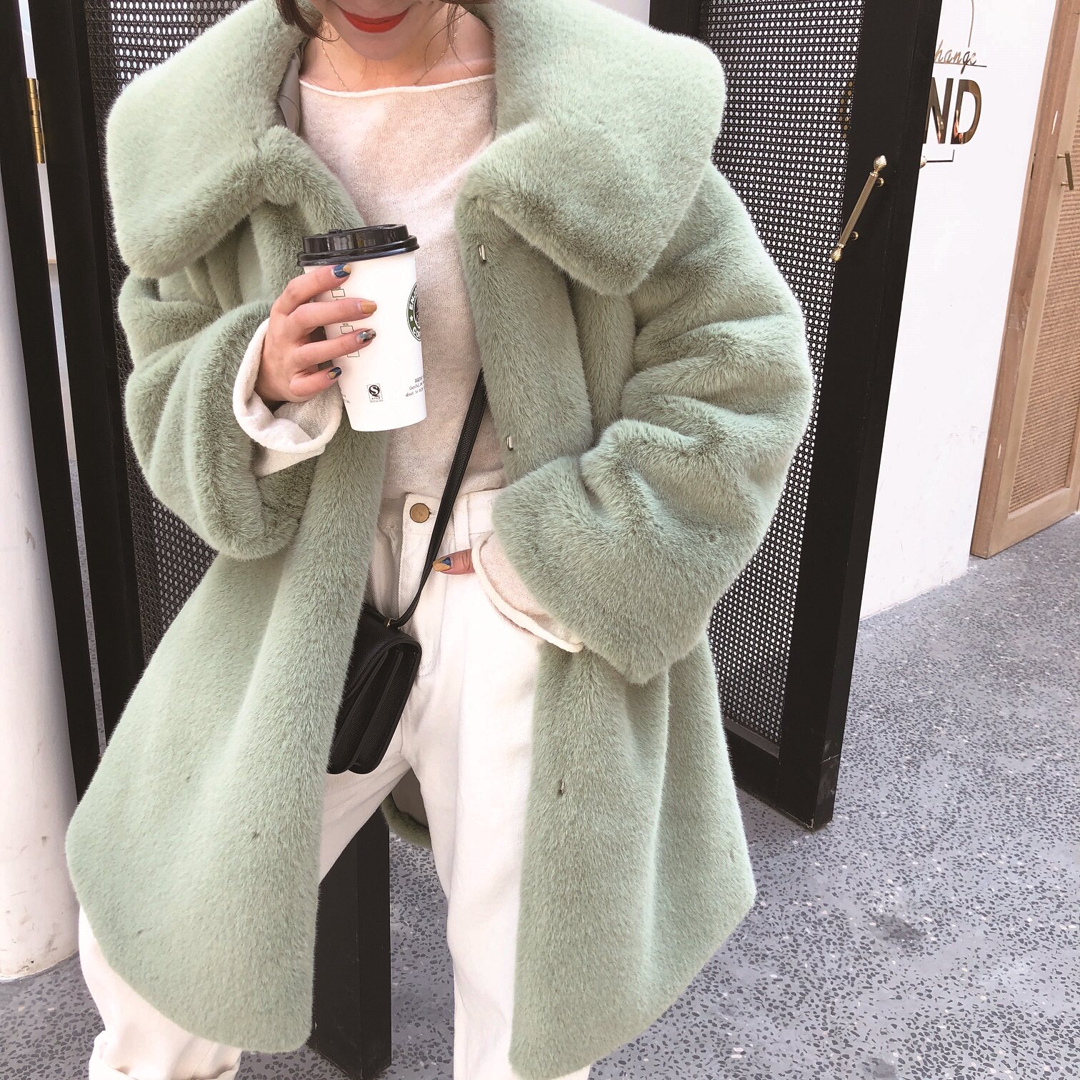 Winter women's clothing Han version retro-collar thickened imitation ferret wool furry mid-length version loose 100 lap chic great coat