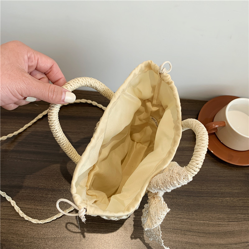 Women's Small Summer Polyester Flower Vacation Square String Straw Bag display picture 4