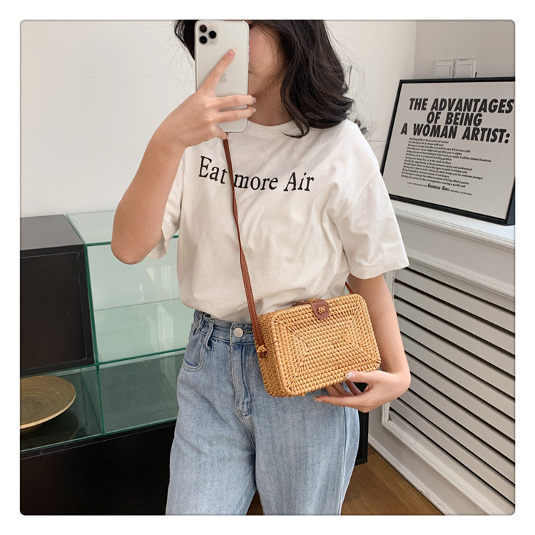 Women's Small Straw Geometric Solid Color Basic Round Square Lock Clasp Crossbody Y20 bag display picture 2