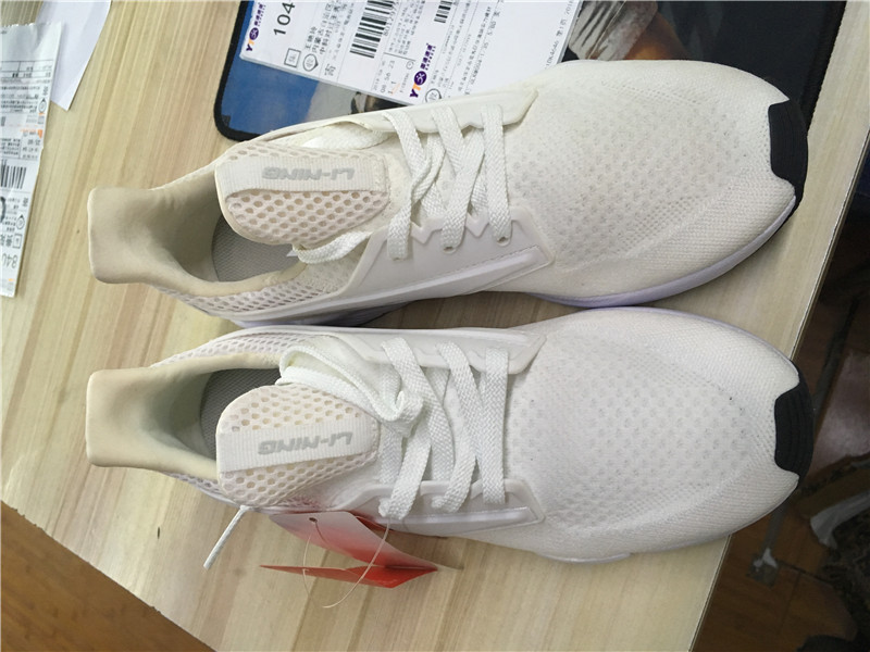 Giày nữ Li Ning vải lưới giày đế thấp để giúp giày chạy thể thao (mẫu màu vàng) AGCM052-2 giày the thao nữ cao cấp
