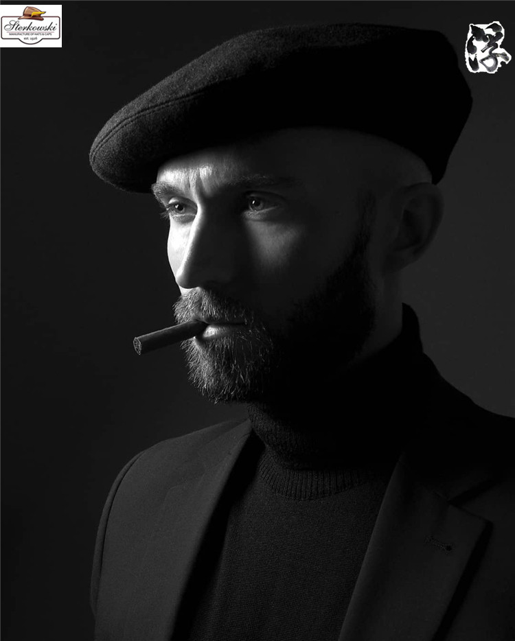 Spot Sterkowski, Poland, hand-made Grand Classic big black beret