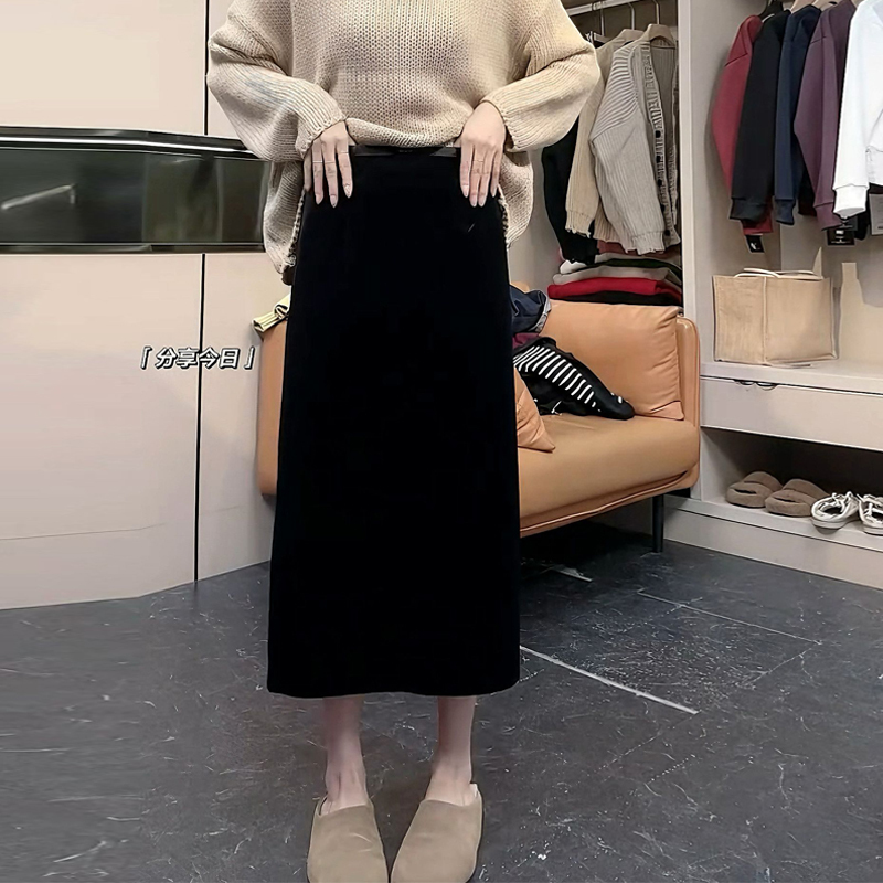 Pear-Shaped Body Black Velvet Skirt for Women 2024 Autumn and Winter Plus Size High Waist Slimming Slit Mid-Length A-Line Skirt