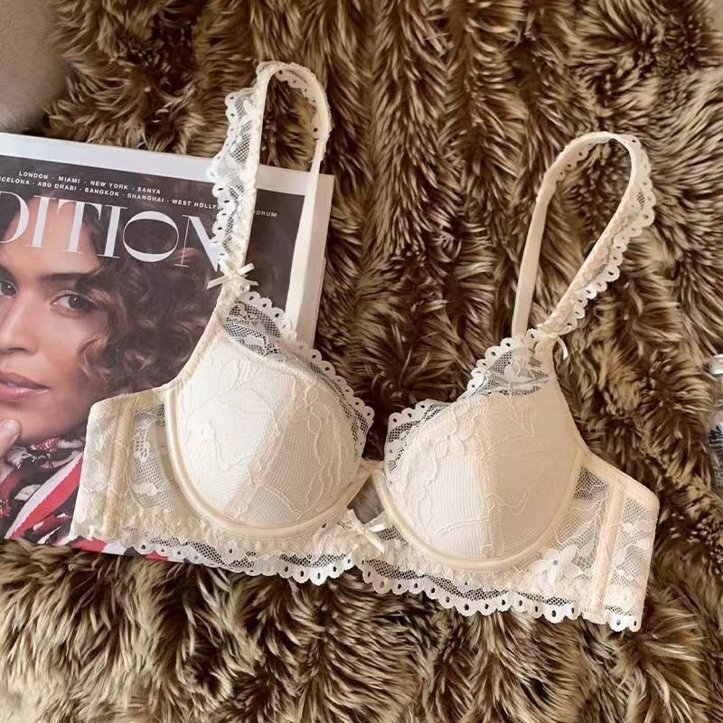 French-Style Sexy Lace Lingerie Set for Women with Underwire and Push-Up Effect, Champagne Color