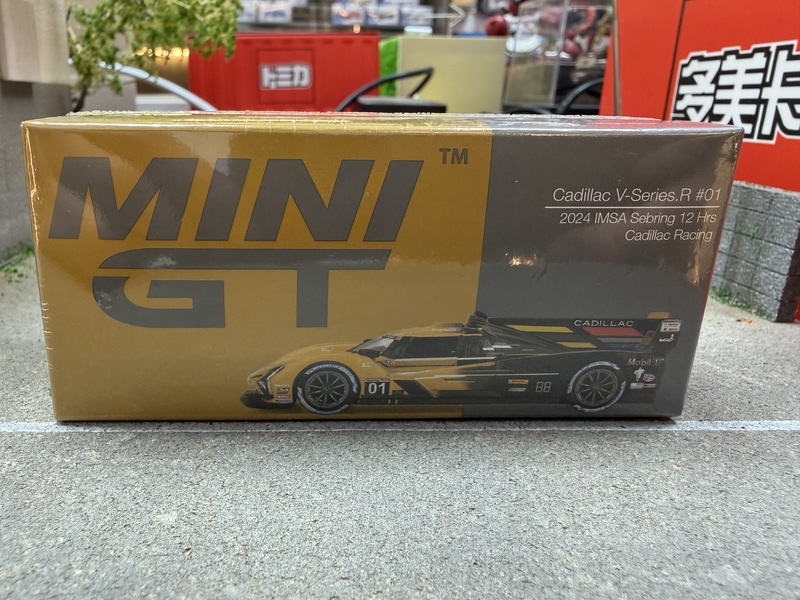 Minigt No. 1004 Cadillac V-Series.R 2024 Imsa Sebring 12 Hours Endurance Race
