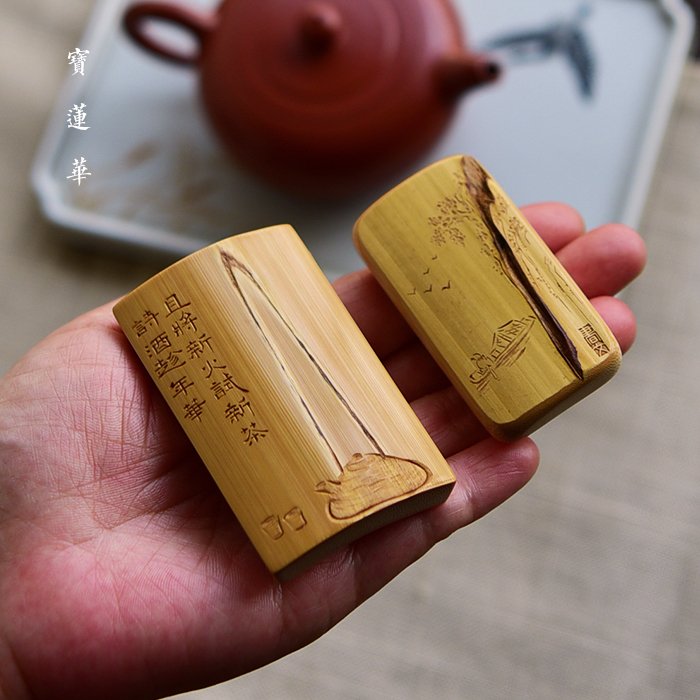 Qiu Shuwen Handmade bamboo hand pieces Insect bite bamboo carving tea play ornaments Left green bamboo carving tea ceremony with