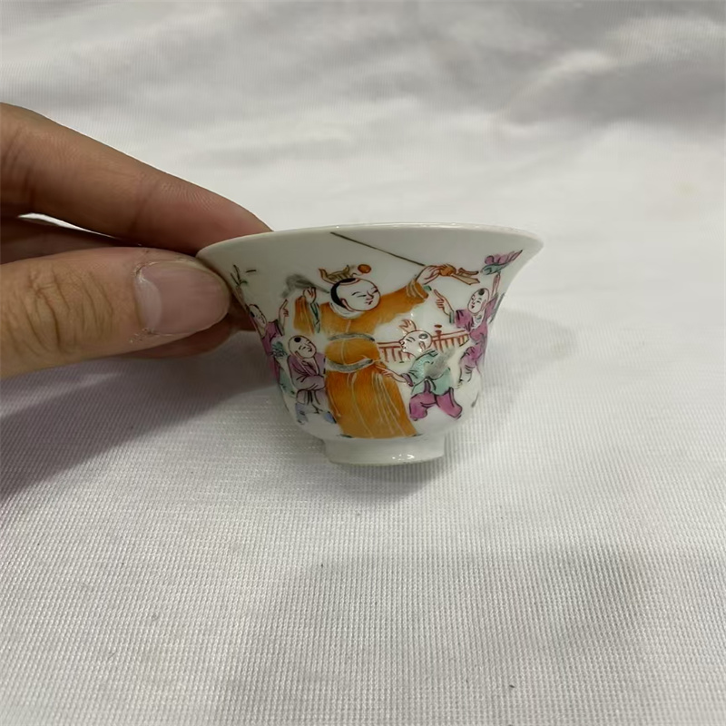 珐瑯彩 粉彩 茶杯 中国骨董 御製 清代同治粉彩薄胎人物茶杯(价格优惠，品种丰富）古董瓷器