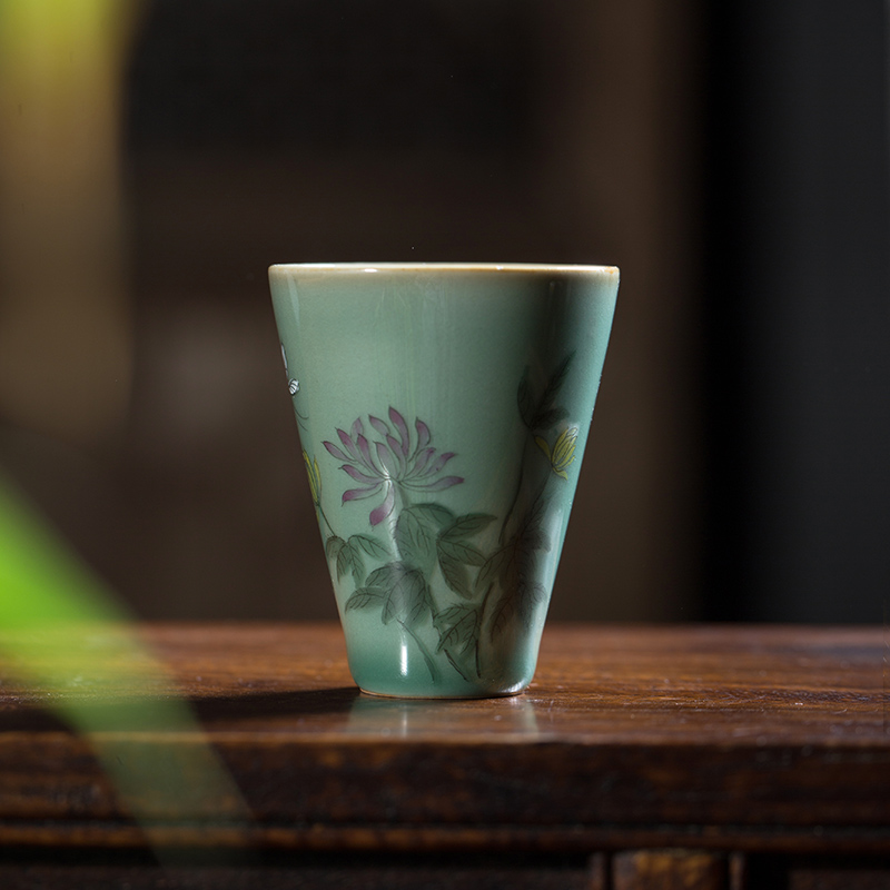 The Owl up jingdezhen tea kungfu teacups hand - made by patterns name plum green, small sample tea cup four suits for