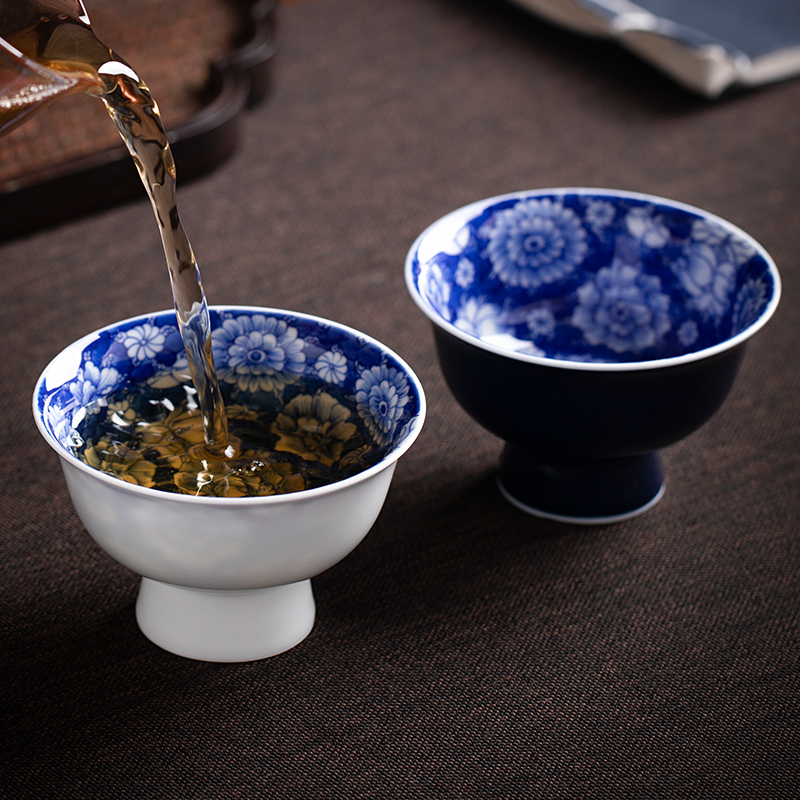 Jingdezhen blue and white porcelain hand - made teacup ji blue sample tea cup master tall foot cup single CPU kung fu tea cups