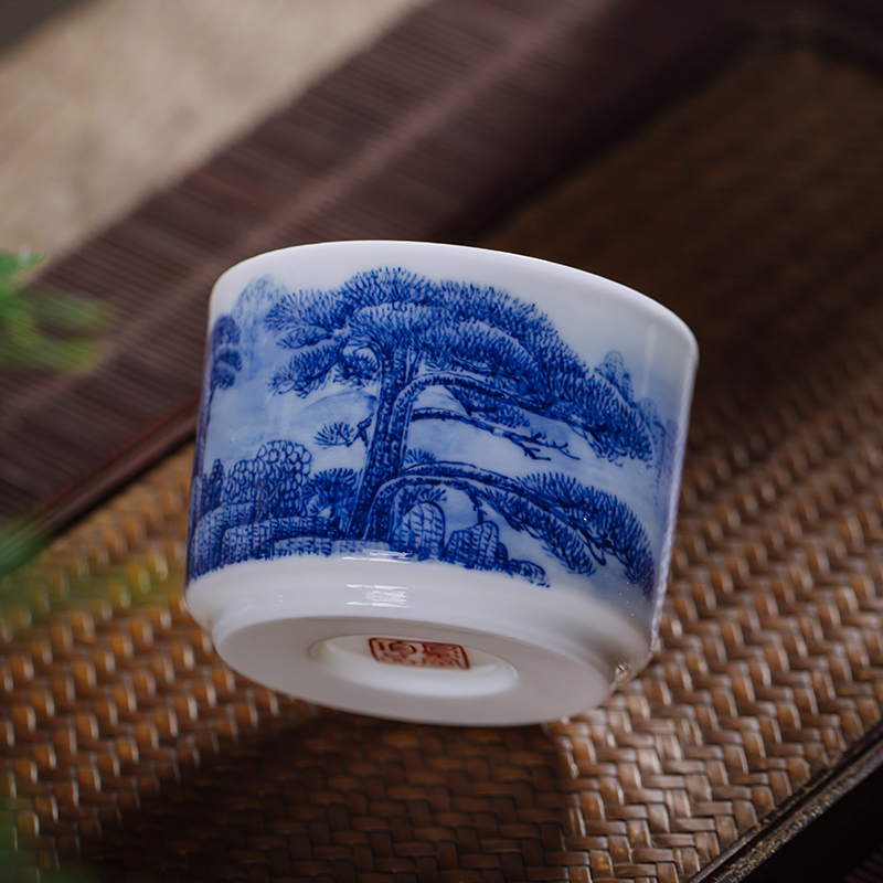 The Owl up jingdezhen porcelain tea set hand - made ceramic cups kongfu master cup sample tea cup single CPU