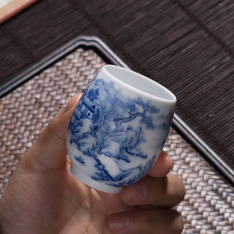 Xiaoyao Jingdezhen tea set ceramic blue and white hand-painted landscape kung fu tea set tea cup master cup small tea cup tea