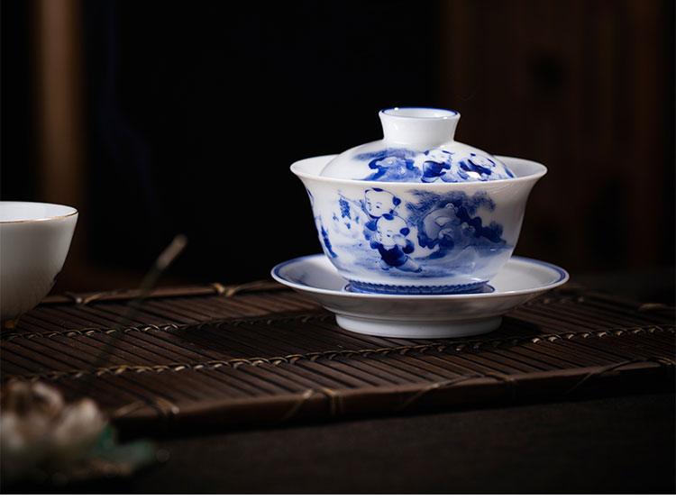 Jingdezhen kung fu tea set manual hand - made tea set under the blue and white glaze color lad ceramic bowl tureen three cups