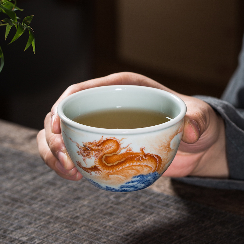 Owl up jingdezhen tea hand - made teacup alum red glaze porcelain dou dragon grain kung fu master cylinder cup a cup of tea cups