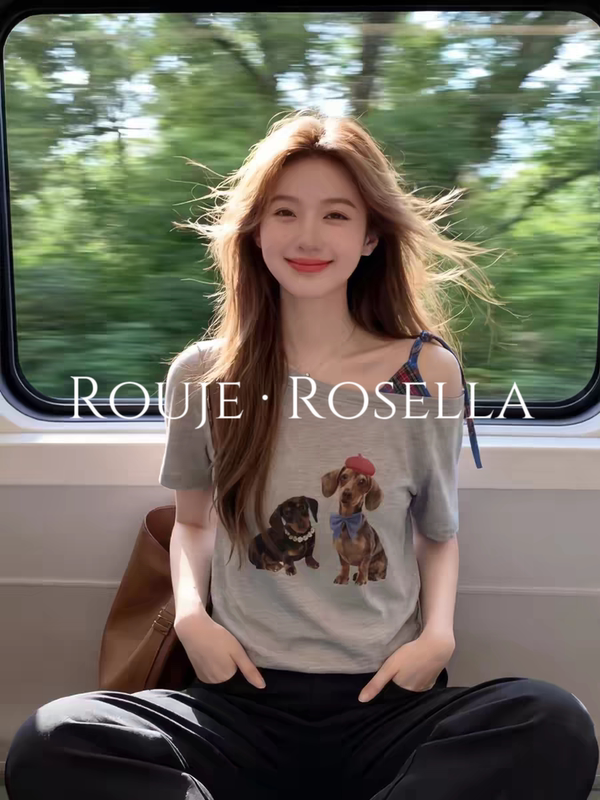 French Rouje Rosella ⭐ Gray Short-Sleeved T-Shirt for Women, Age-Reducing Design, Unique and Beautiful, Very Good-Looking Top French Rouje Rosella ⭐ Gray Short-Sleeved T-Shirt for Women, Age-Reducing Design, Unique and Beautiful, Very Good-Looking Top