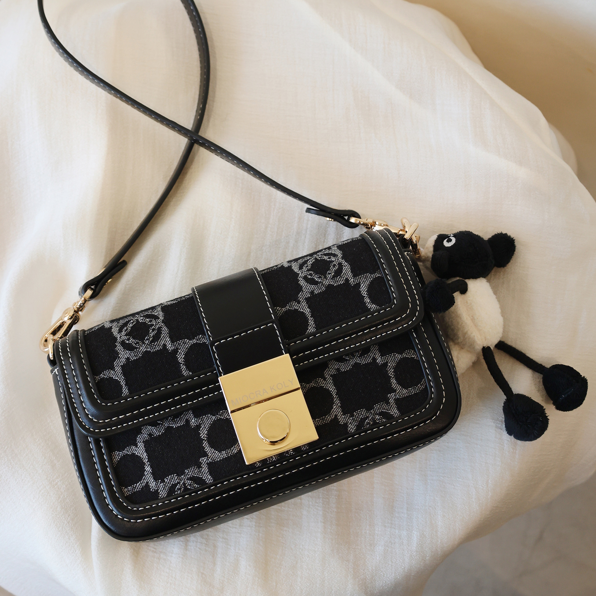 Southern wind xMiocra koly poet Rose Underarmpit Bag Woman 20232022 new single shoulder slope bag