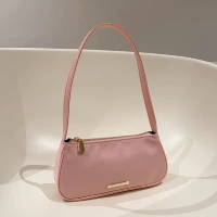 Pink Pre -Sale First, чтобы сначала стрелять