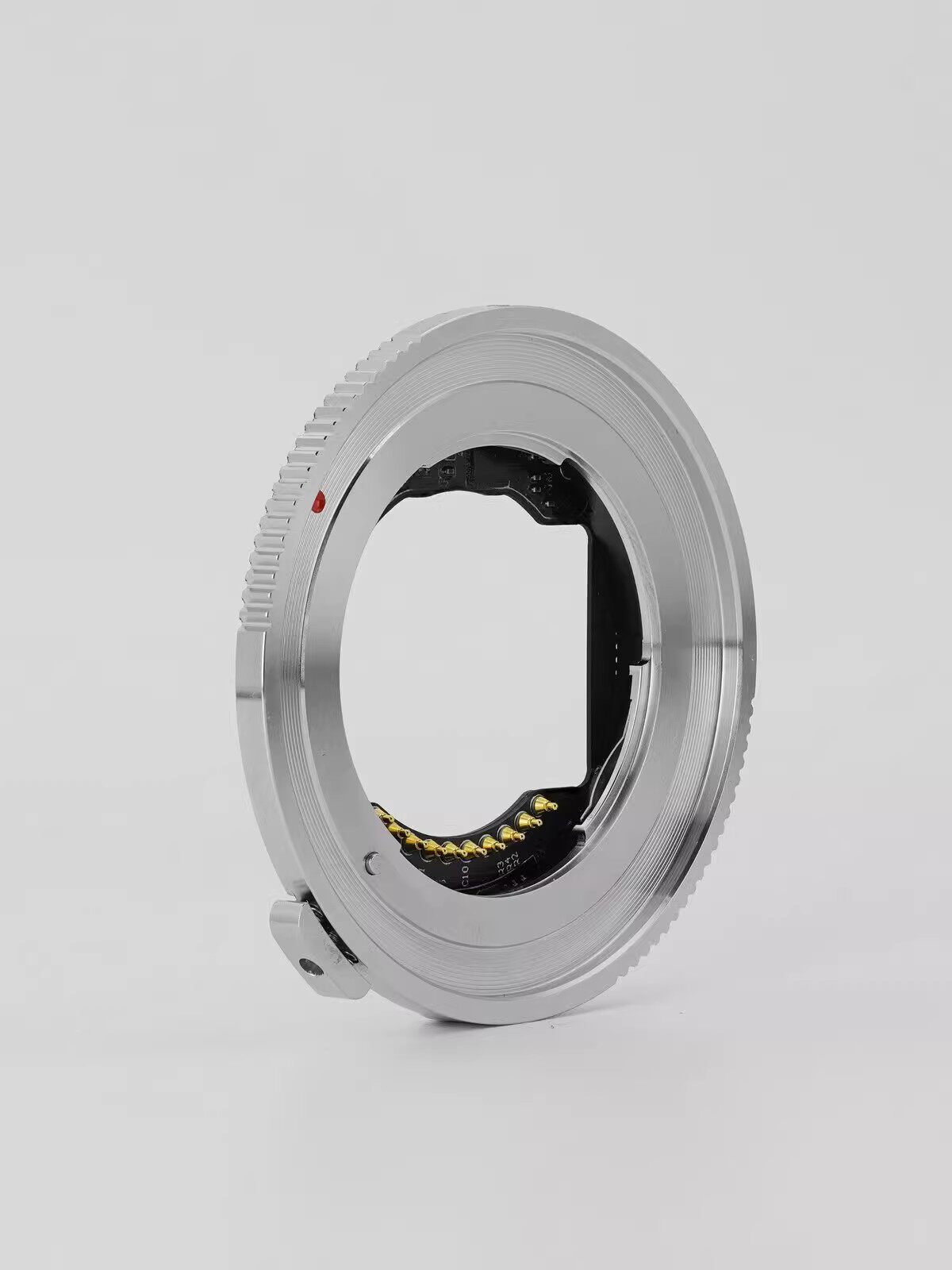 O1CN015LiS2P1r8tirwg4E8_!!