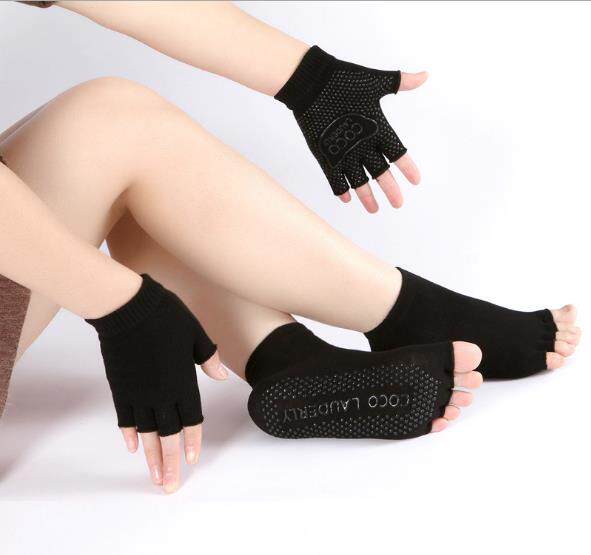 Yoga suit Cotton Yoga socks non-slip gloves leak finger socks non-slip socks Sky Yoga gloves socks