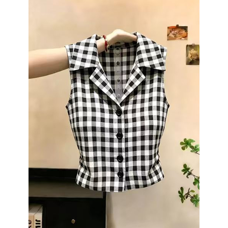 French-Style Plaid Polo Collar Shirt Vest for Women, New Summer Model with a High-End Feel, Single-Breasted, Sleeveless, Versatile Top French-Style Plaid Polo Collar Shirt Vest for Women, New Summer Model with a High-End Feel, Single-Breasted, Sleeveless, Versatile Top