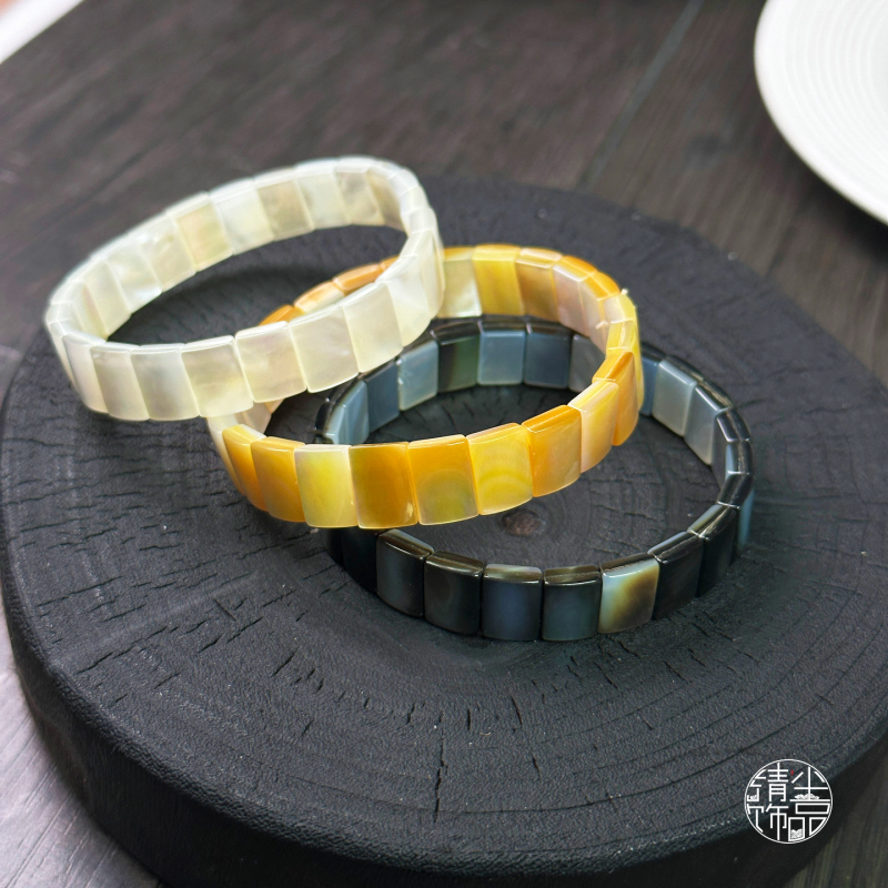Natural Mother-Of-Pearl White Black Yellow Butterfly Shell Double-Hole Handcrafted Bracelet DIY Beaded Jewelry Accessories Natural Mother-Of-Pearl White Black Yellow Butterfly Shell Double-Hole Handcrafted Bracelet DIY Beaded Jewelry Accessories