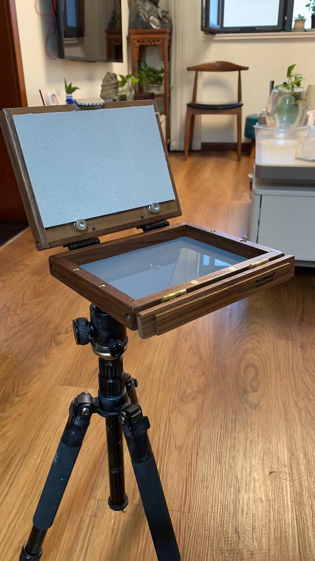 Wooden multi-functional portable hand-held oil painting box can carry 2 pieces of 12*18 oil painting board tripod handheld dual-use
