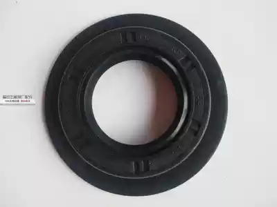 Futian Five Star Original Tricycle Parts Original 200 Reverser Oil Seal 30 47 62 10 5