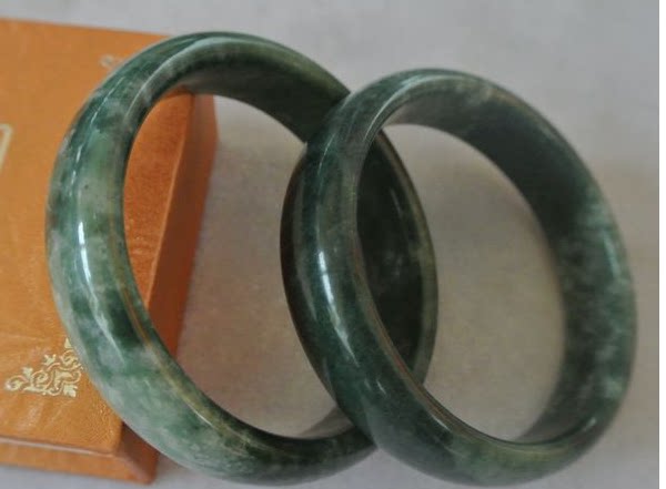Natural Jade Guizhou Cui Bracelet Dark and light two are comparable to jade