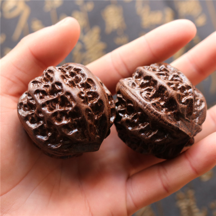 Immersive Wood Solid Walnut Fitness Handball Massage Health Ball Healthy Ballplayer Transfer Ball for old Geriatrics Hand held the ball