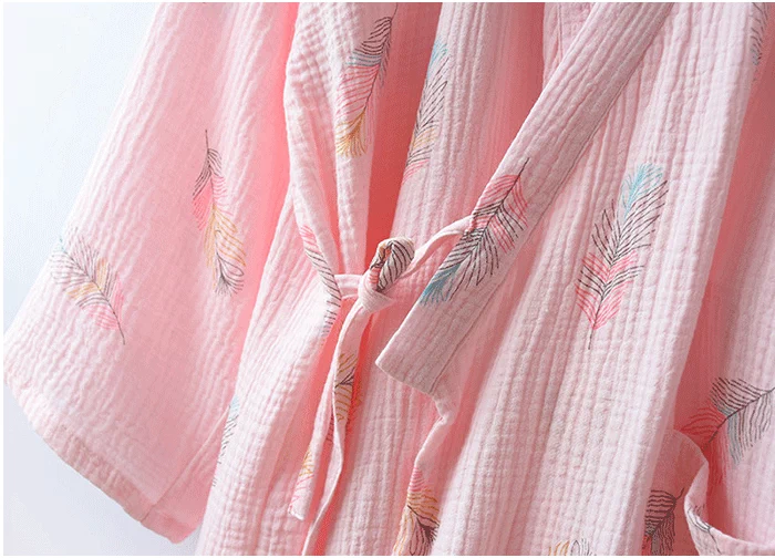 Mùa xuân và mùa thu Nhật Bản cotton kimono pyjama phụ nữ áo choàng tắm ba phần tư tay áo choàng tắm phụ nữ trung niên dịch vụ tại nhà gạc đồ ngủ phụ nữ - Night Robe