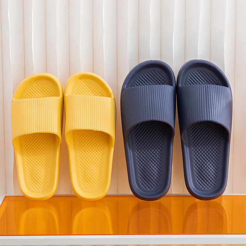 2022 new home slippers summer couple non-slip sandals and slippers shoes home bathroom men and women shoes