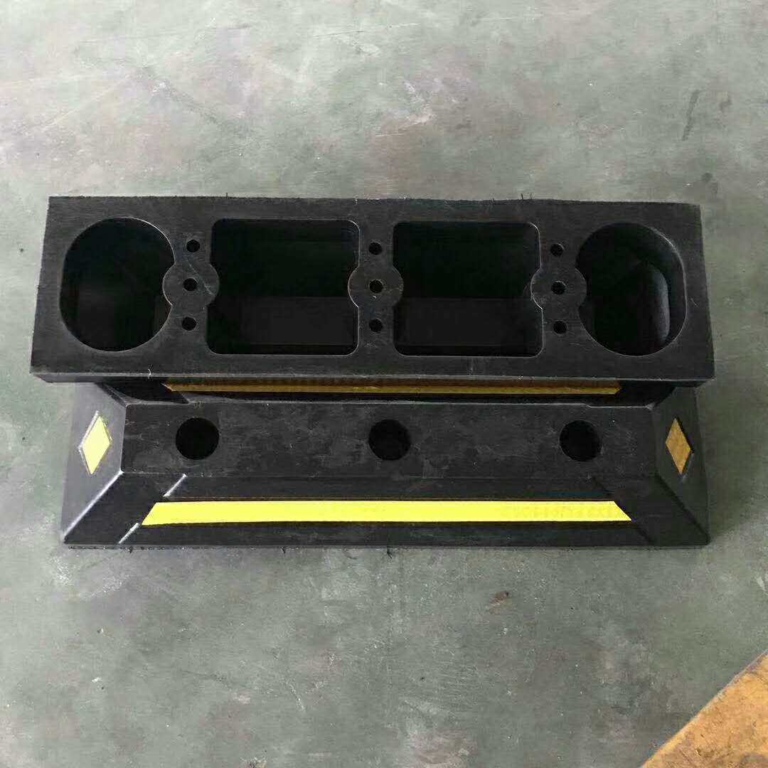 Solid rubber wheel positioner parking space resistance car stopper stop backing cushion Anti-crash traffic facilities