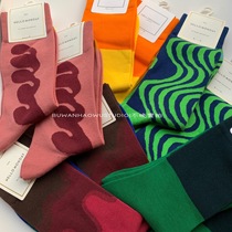 Mrs. Looks good men and women in the long tube socks Tide brand personality retro street style couple socks