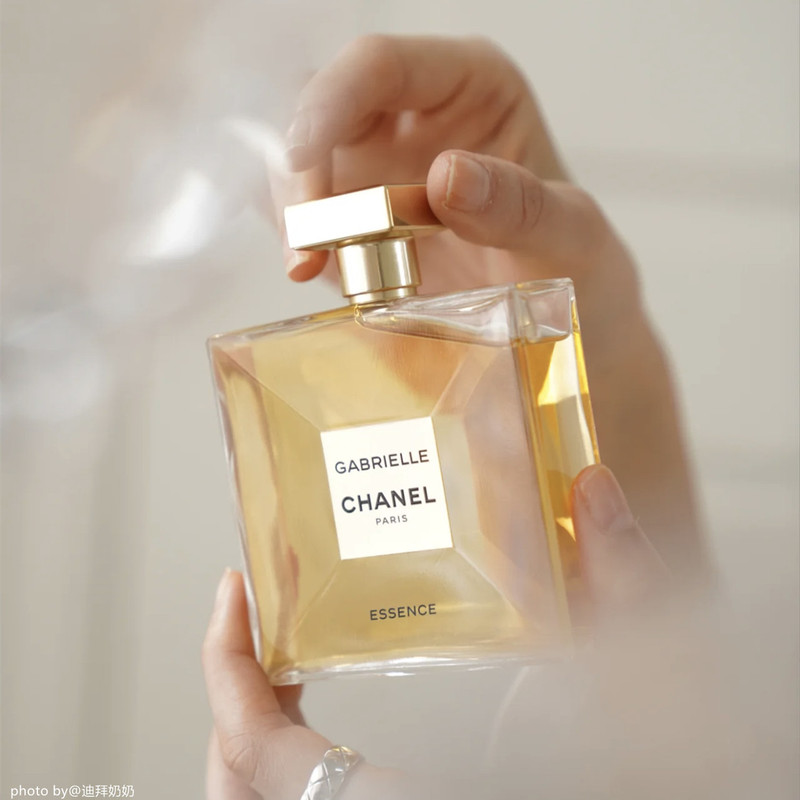 Chanel Gabrielle Essence, the New Chanel Gabrielle Perfume, Is a Natural Floral Fragrance for Women