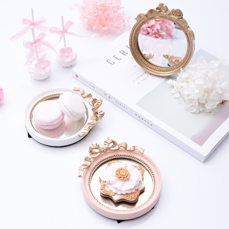 Sketching European-style mirror makeup mirror dressings upright jewellery photo props handy retro carry-on jewellery-Taobao