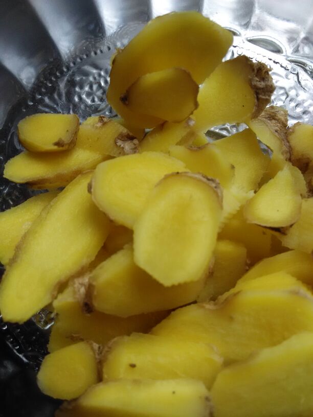 Yunnan Plateau mountain area small yellow ginger saturation pure dew 100ml do not extract essential oil