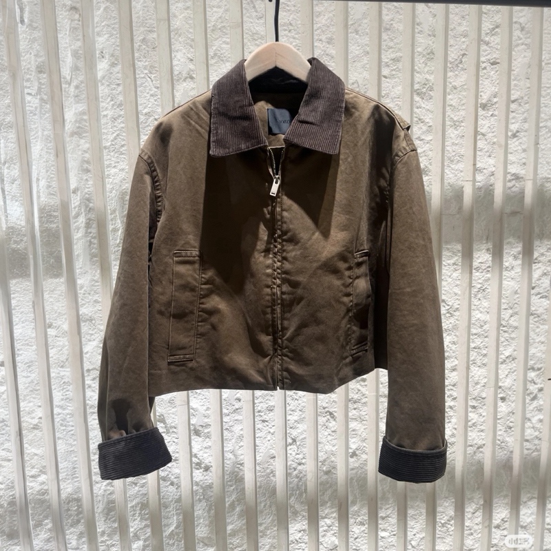 Authentic 2025 Autumn Smoked Brown Cotton Corduroy Turn-Down Collar Short Silhouette Jacket Mbe3Jkt004 Authentic 2025 Autumn Smoked Brown Cotton Corduroy Turn-Down Collar Short Silhouette Jacket Mbe3Jkt004