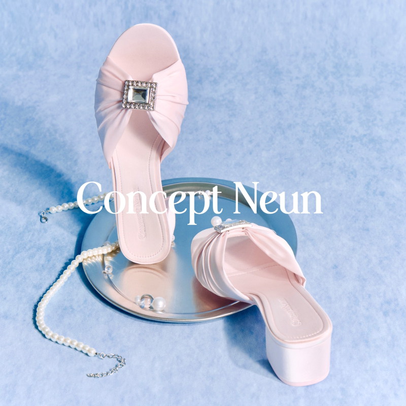 Concept Neun Rococo Series Dreamy Wedding Square Diamond Satin Thick Heel Round Toe Sandals for Women Original