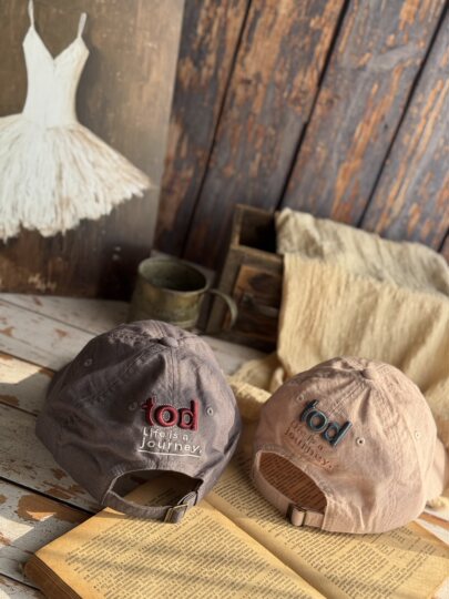 Japanese-Style Pleated Linen Journaey/Travel/Double Letter Embroidery Baseball Cap for Large Head Circumference That Makes the Face Look Smaller