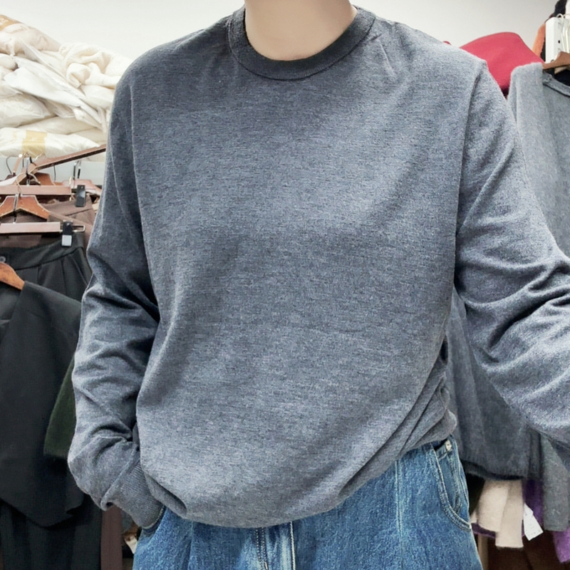 Men's Round Neck Gray Knit Sweater
