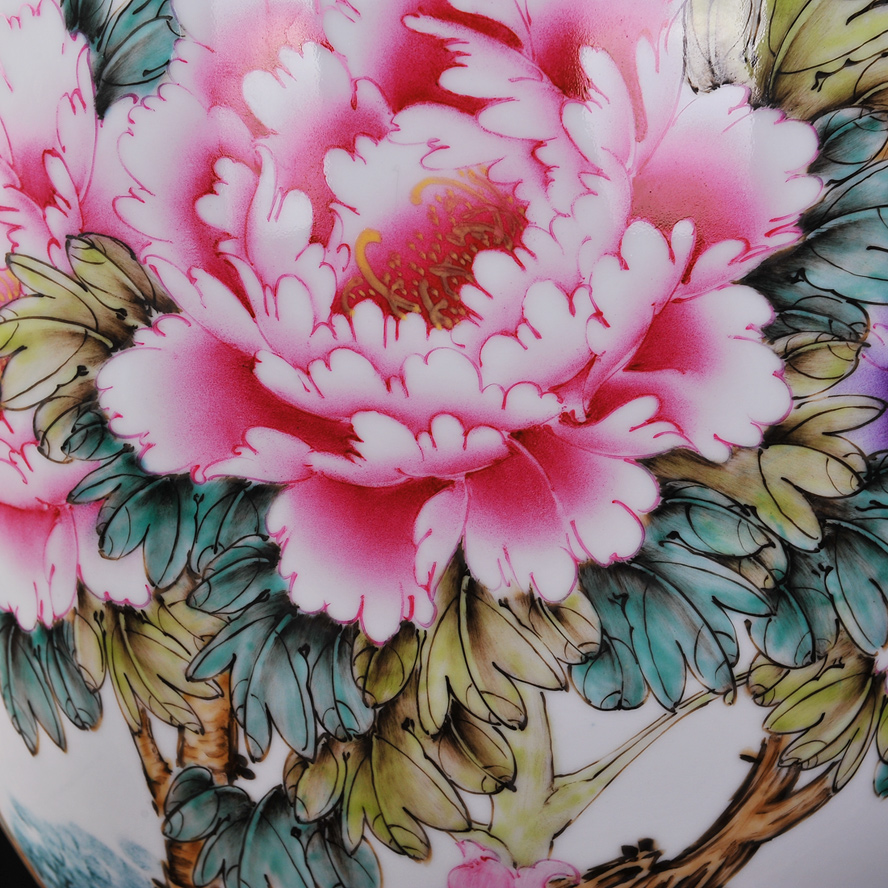 Jingdezhen ceramics Xiong Guiying hand made pink butterfly vase peony modern decorative crafts