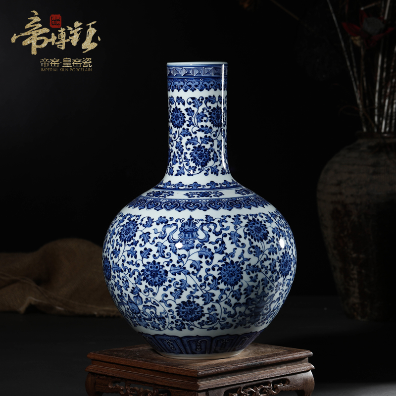 Antique hand - made porcelain of jingdezhen ceramics bound lotus flower vases, new Chinese style on the celestial sphere sitting room adornment is placed