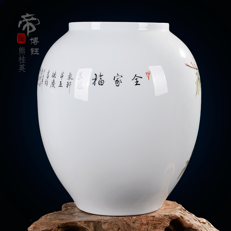 Jingdezhen ceramics famous masterpieces hand - made family vase fashion decoration handicraft furnishing articles in the living room