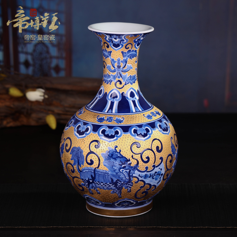 Jingdezhen ceramic high - grade pure manual hand - made with gold kylin bottle gently present study hall decoration furnishing articles